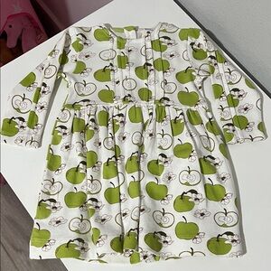 NWOT. Kate Quinn Green Apple Print Dress